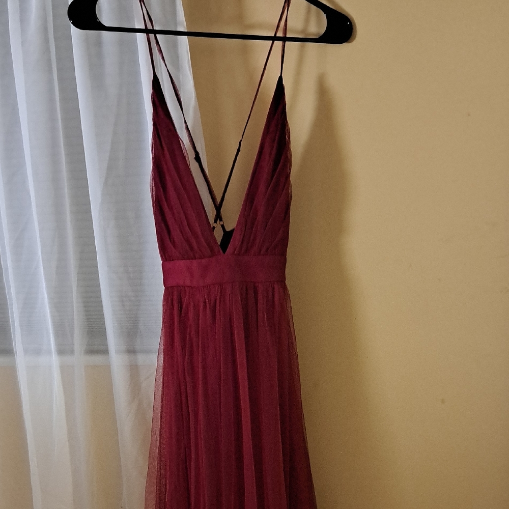 Elegant Burgundy Evening Dress
